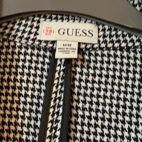 (Sold) Guess houndstooth blazer - Picture 4 of 7